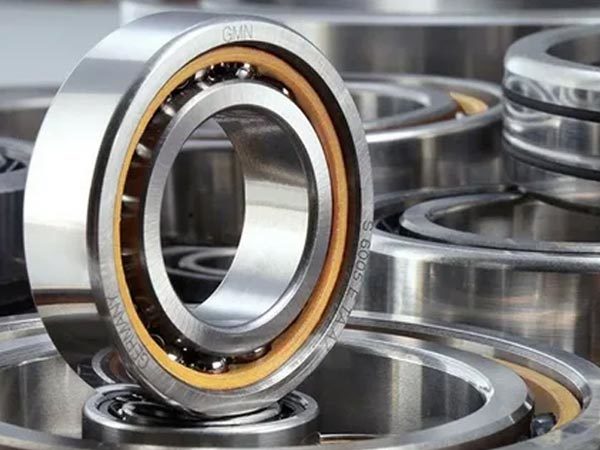 Automotive bearings play a vital role in the entire automotive system, and have an indispensable impact on driving safety and driving comfort.