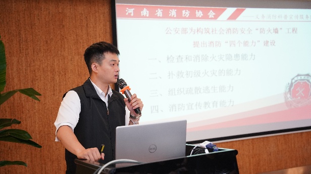 文本, 白板
AI 生成的内容可能不正确。
