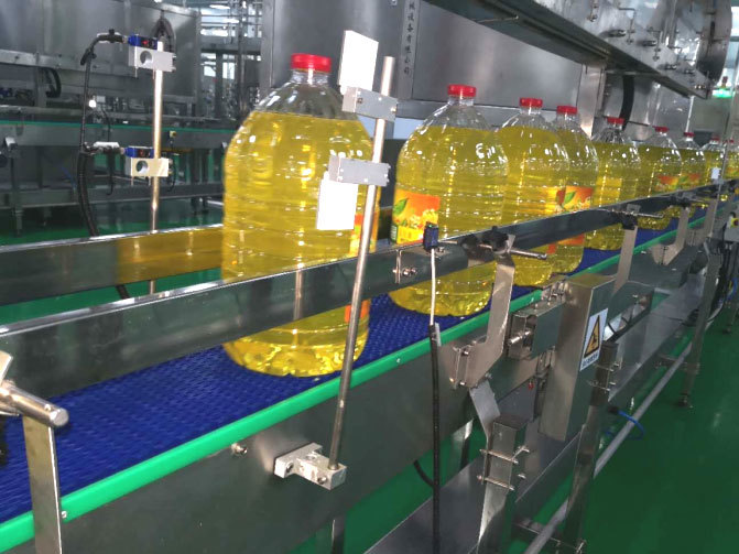 Mesh belt conveyor line