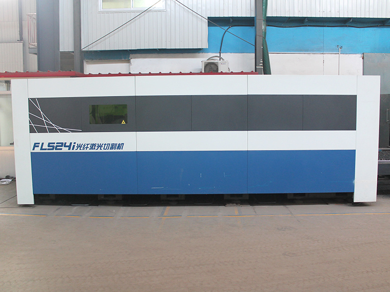 Fiber laser cutting machine