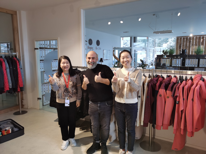 Customer photo11