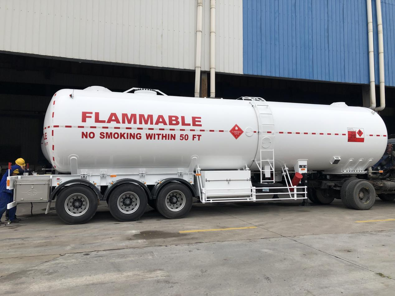 出口54立方液化石油气半挂车(ASME 侧面装卸)