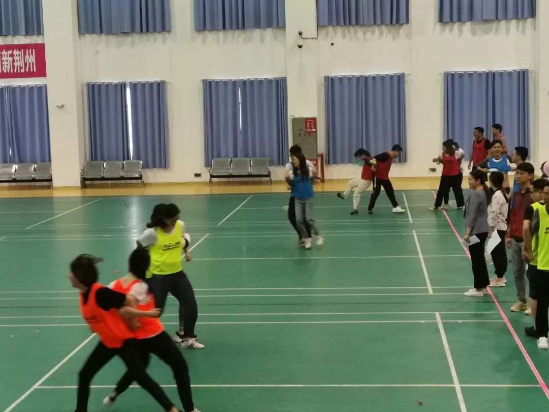 公司工会举办职工趣味运动会