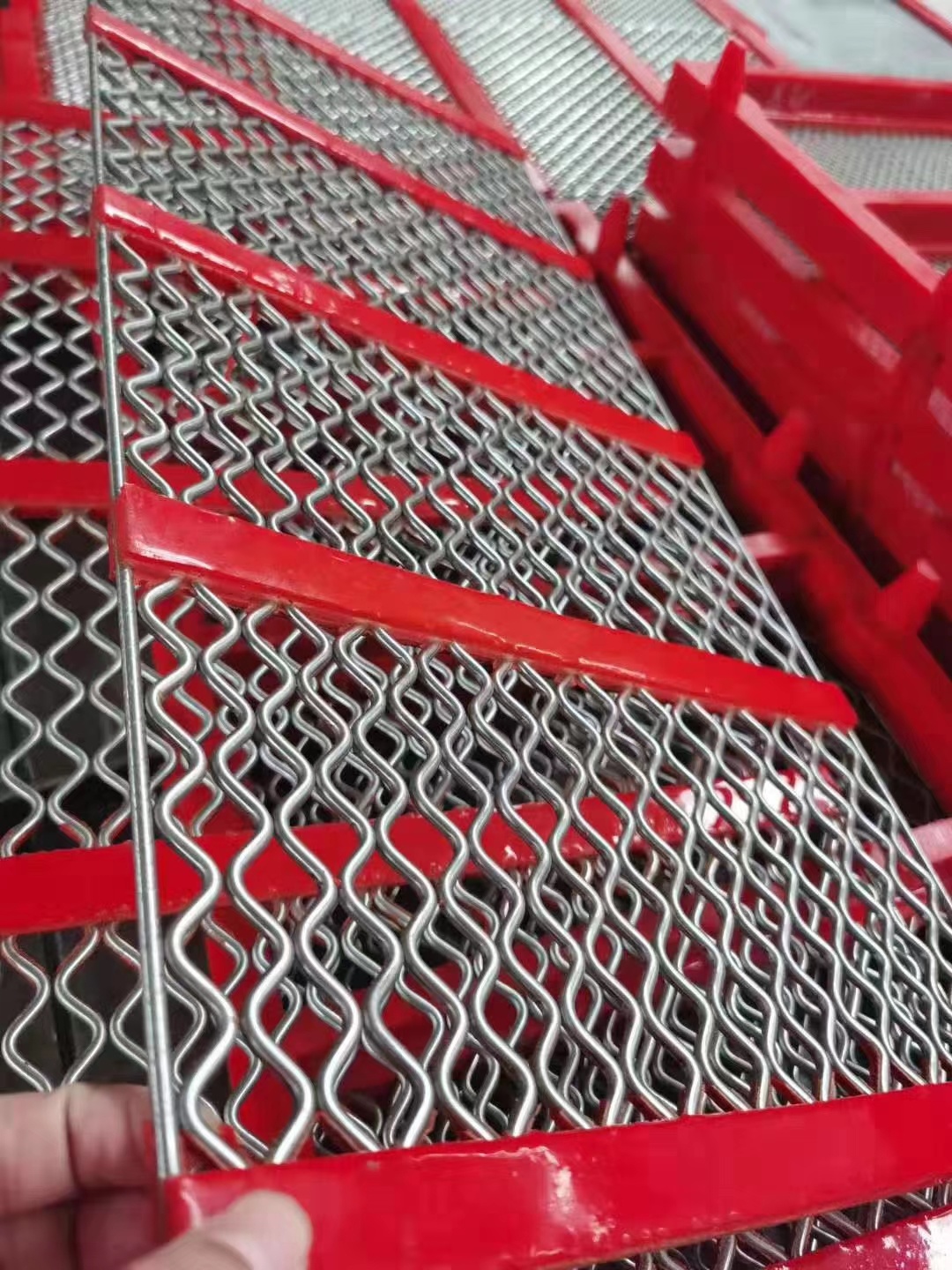 Flexible Installation Model: Polyurethane Anti-Clogging Self-Vibrating Screen Mesh