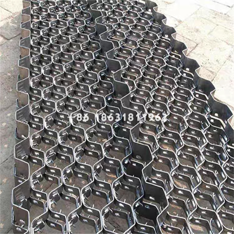 Wear resistant turtle shell mesh for cement plant