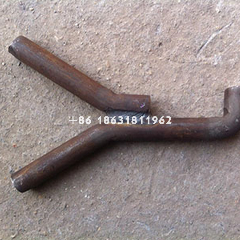 Y-shaped anchor nail