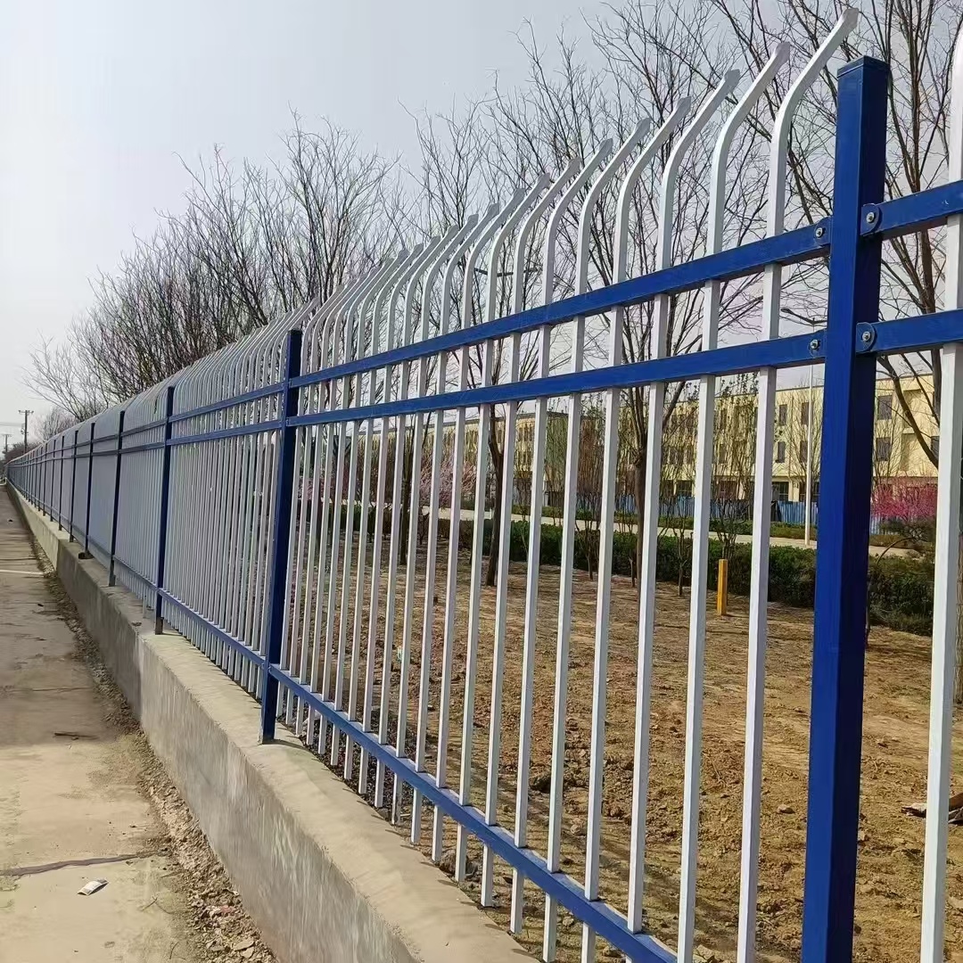 Garden fence mesh blends with traditional Filipino style to create charm