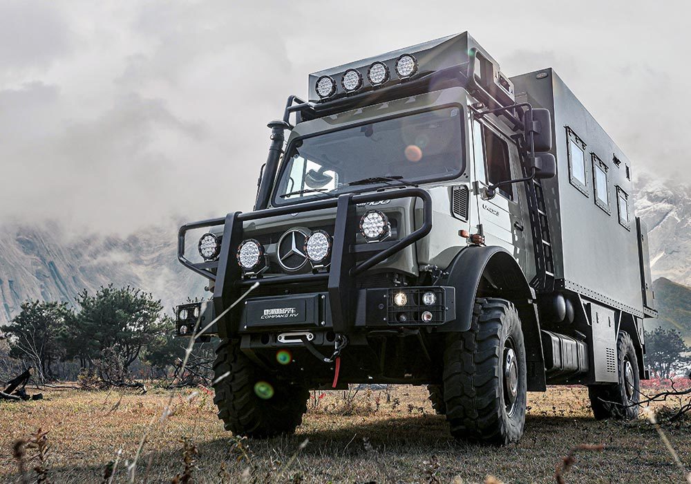 Appearance of Mercedes-Benz Unimock U3 Series Off-road Heavy Truck Touring Car