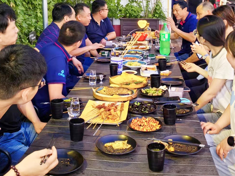 汇实公司聚餐