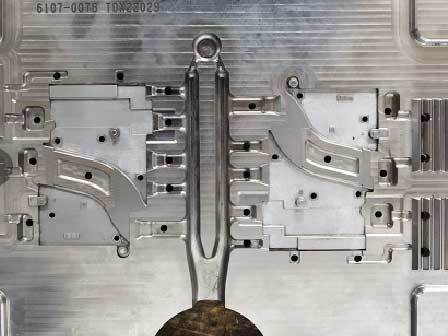 电脑散热片模具制作