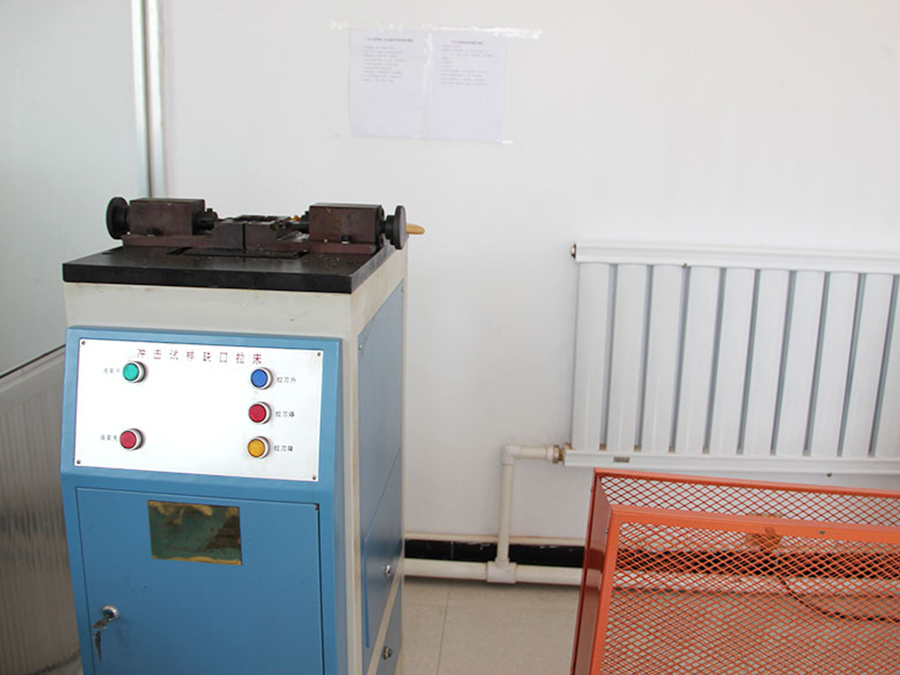 Impact Test Notch Hydraulic Pulling Machine