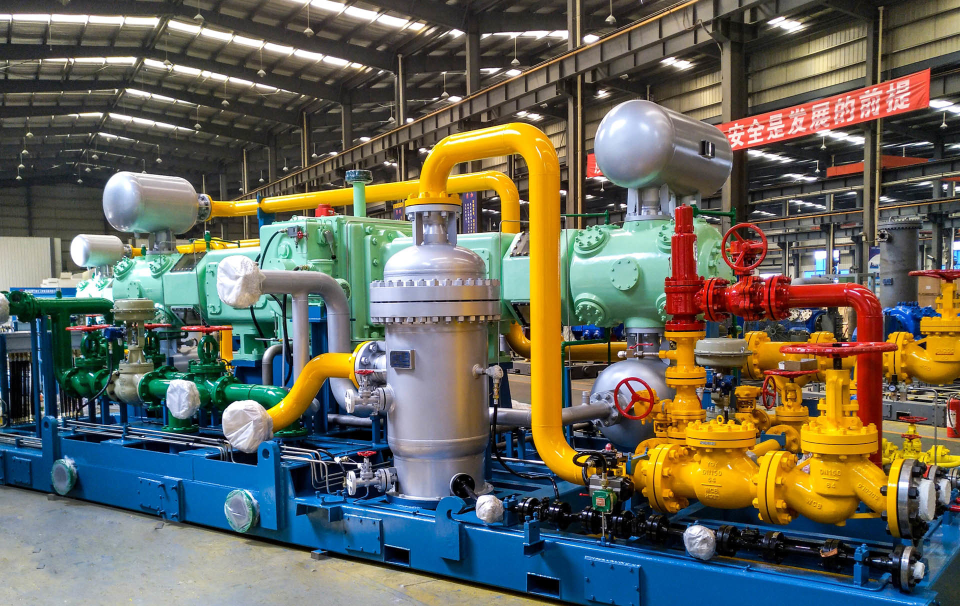 Gas compressor