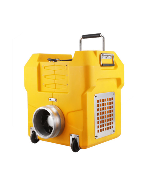 Special pump for main fire fighting vehicle