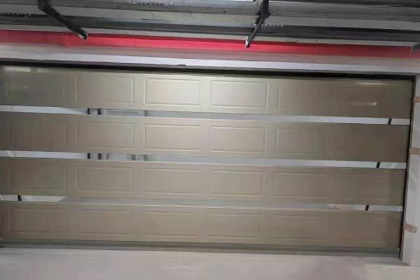 Upper hanging door