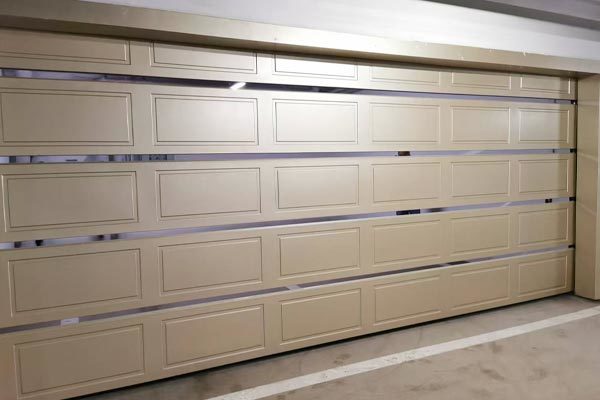 Upper hanging door