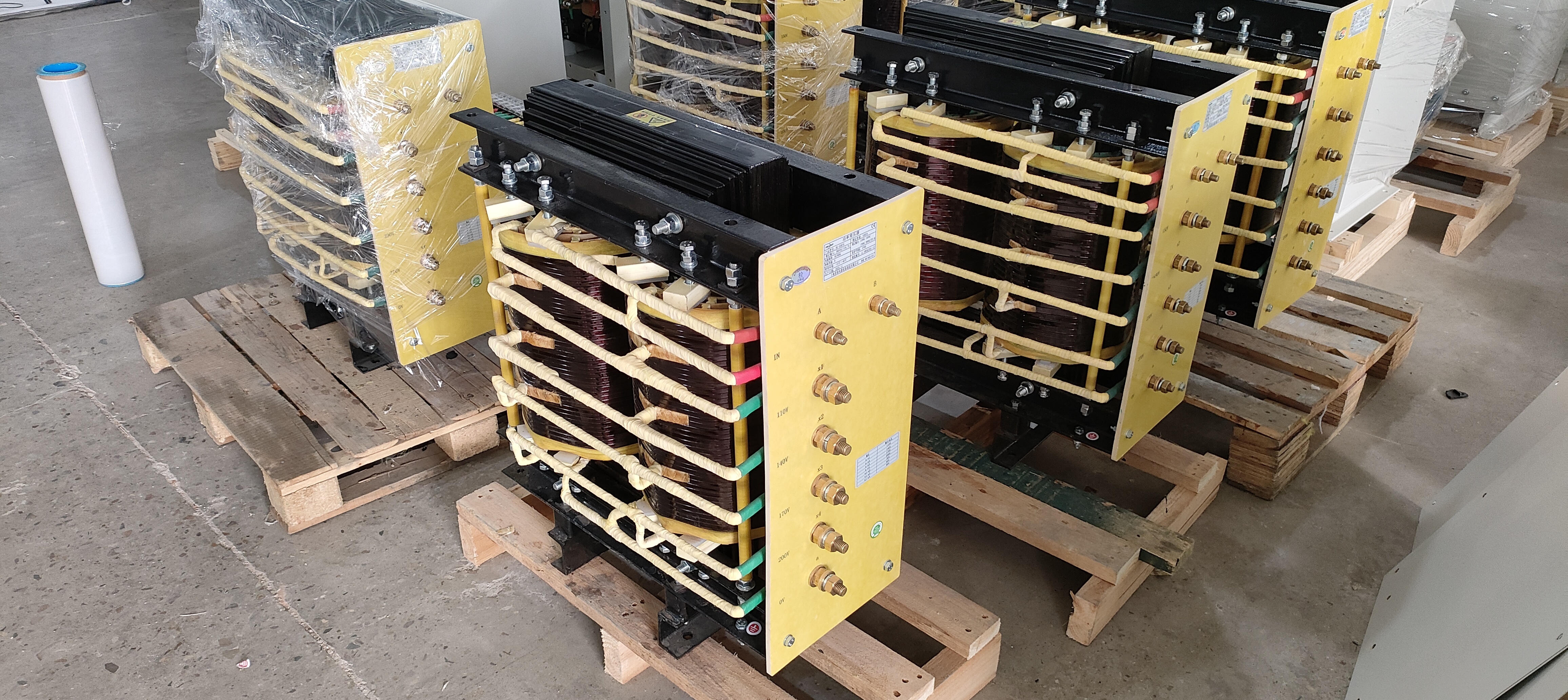 DDG (single-phase) DSG (three-phase) low-voltage large current, electric furnace heating transformer