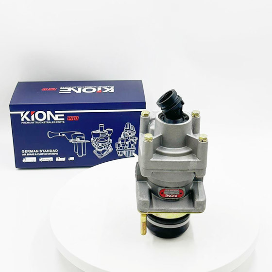 FOOT-BRAKE-VALVE-MB4815