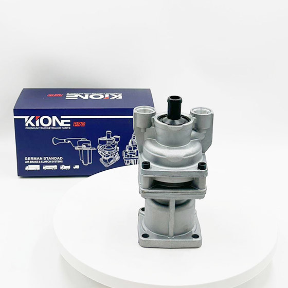 FOOT-BRAKE-VALVE-4613192700
