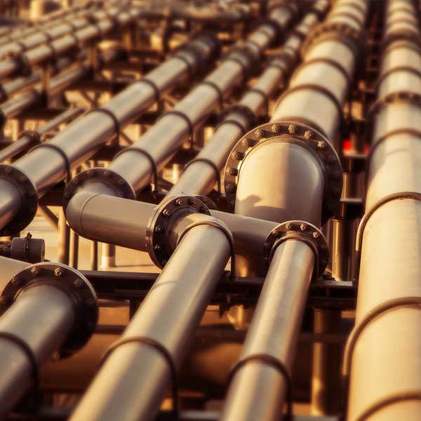 How are stainless steel pipes classified?