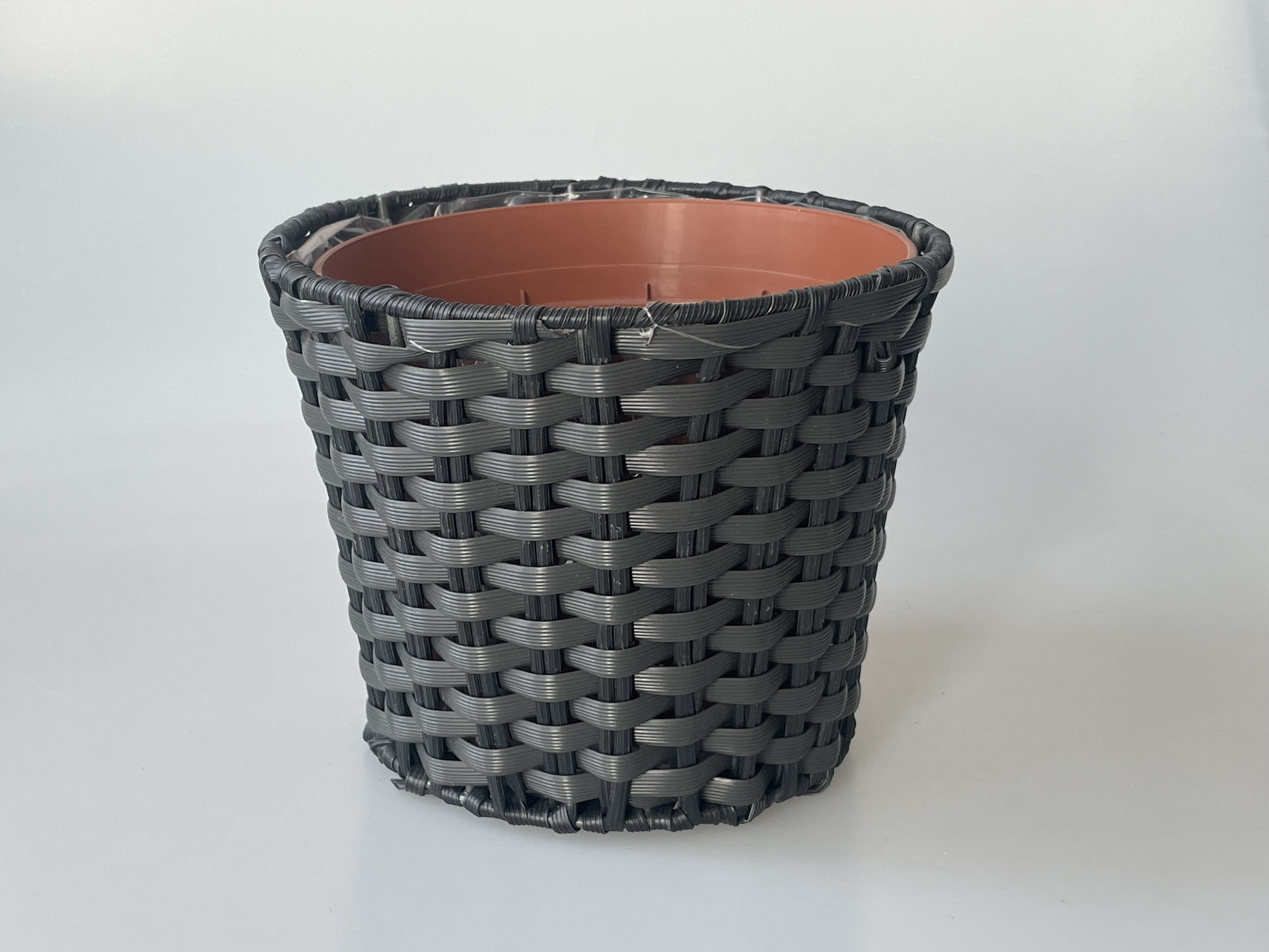 Enhancing Your Garden Aesthetics with Belly Basket Plant Pots