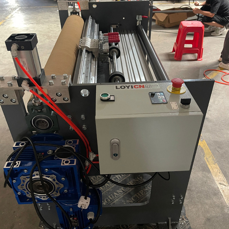 Slitter for cutting 1200 mm wide PVC PU conveyor belt into small pieces
