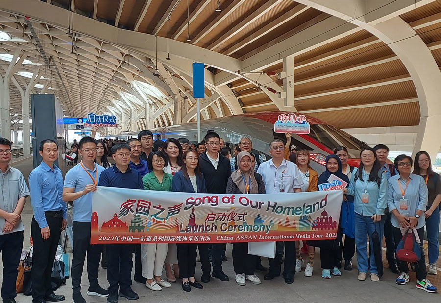 东盟国际媒体印尼采访团