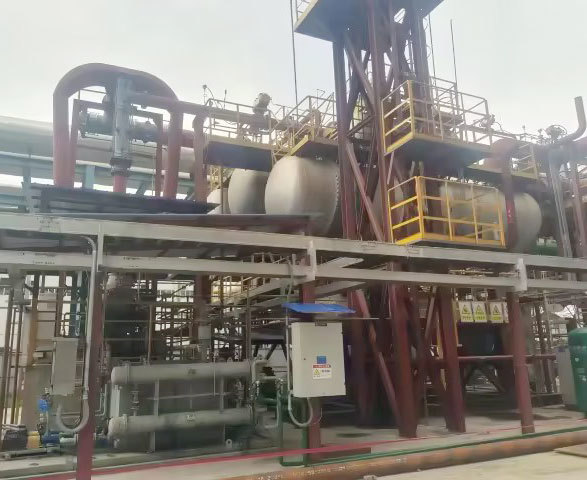 Low parameter ash steam heat source turbine