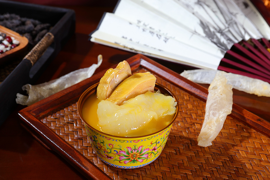 金碗花膠雞