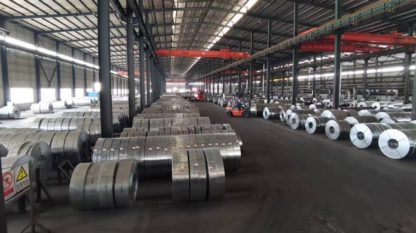 What are the advantages of galvanized coil sheets?