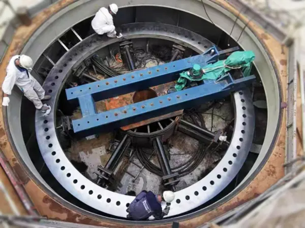 OD-mounted flange facing machine HZ002-7000L