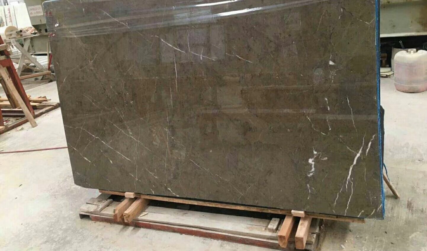 Factory Price Natural Stone Fantasy Brown Marble Slab