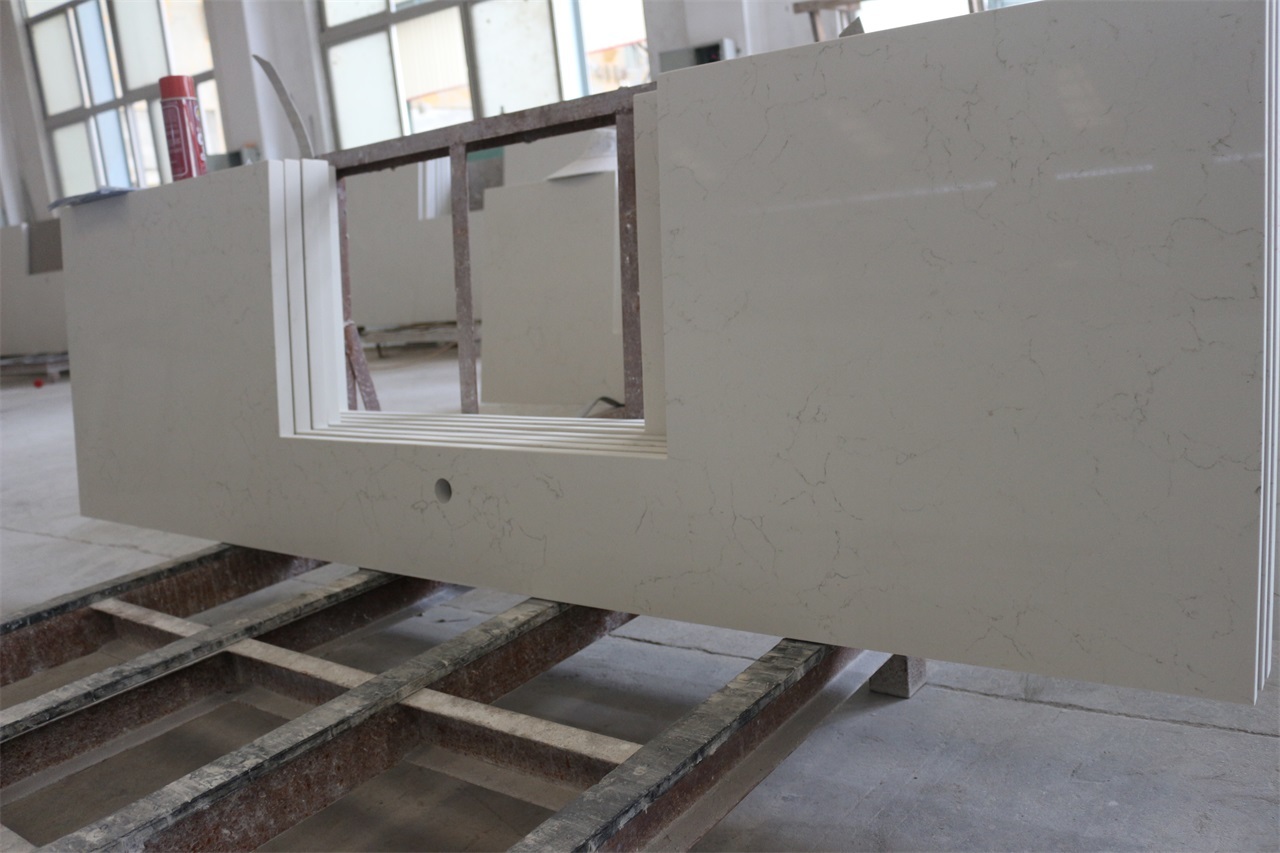 QUARTZ COUNTERTOPS AND VANITY TOPS