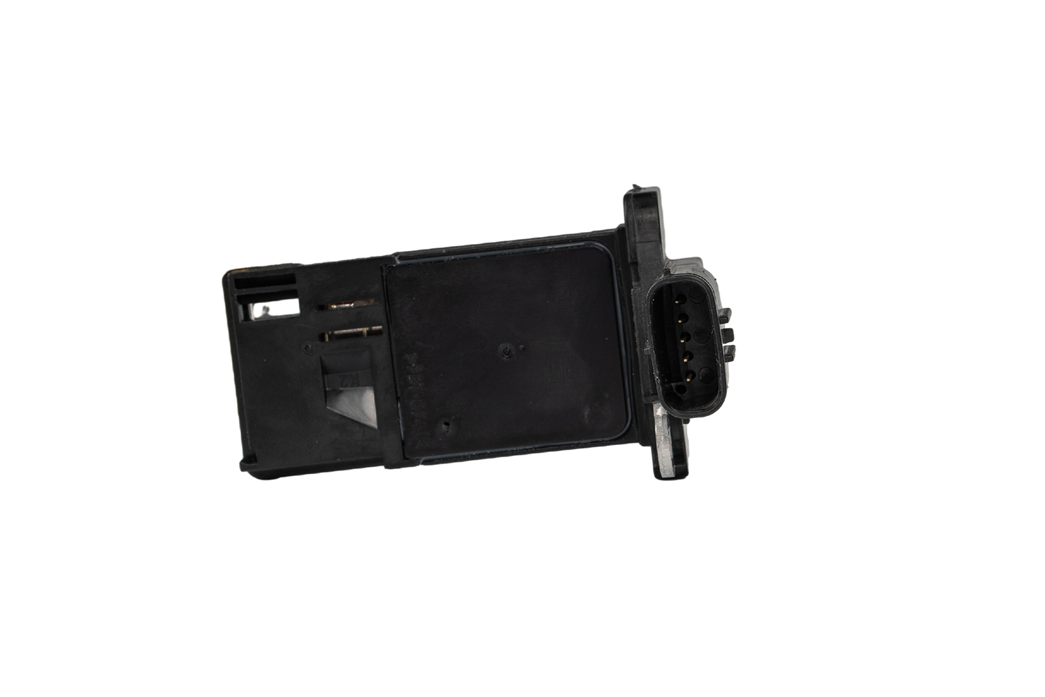 How does the accuracy of the air flow sensor affect the performance of the car engine