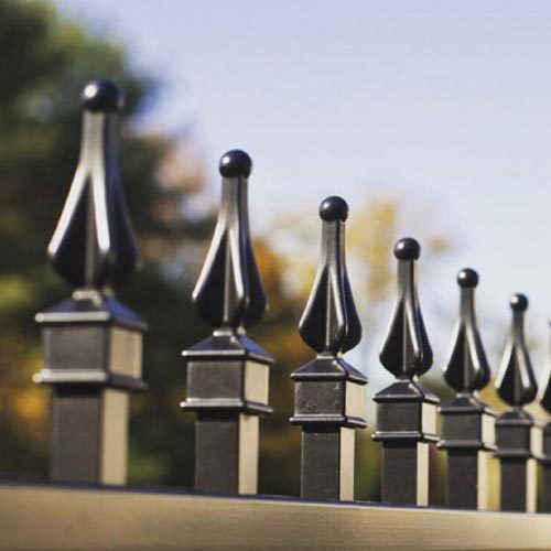 Spear top fence