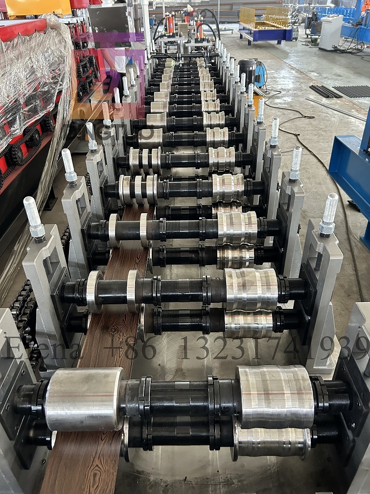 2 in 1 double line metal fence panel making machine with flying cut 30m/min
