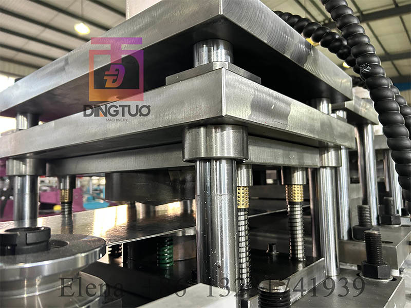 C 300 floor joist roll forming machine