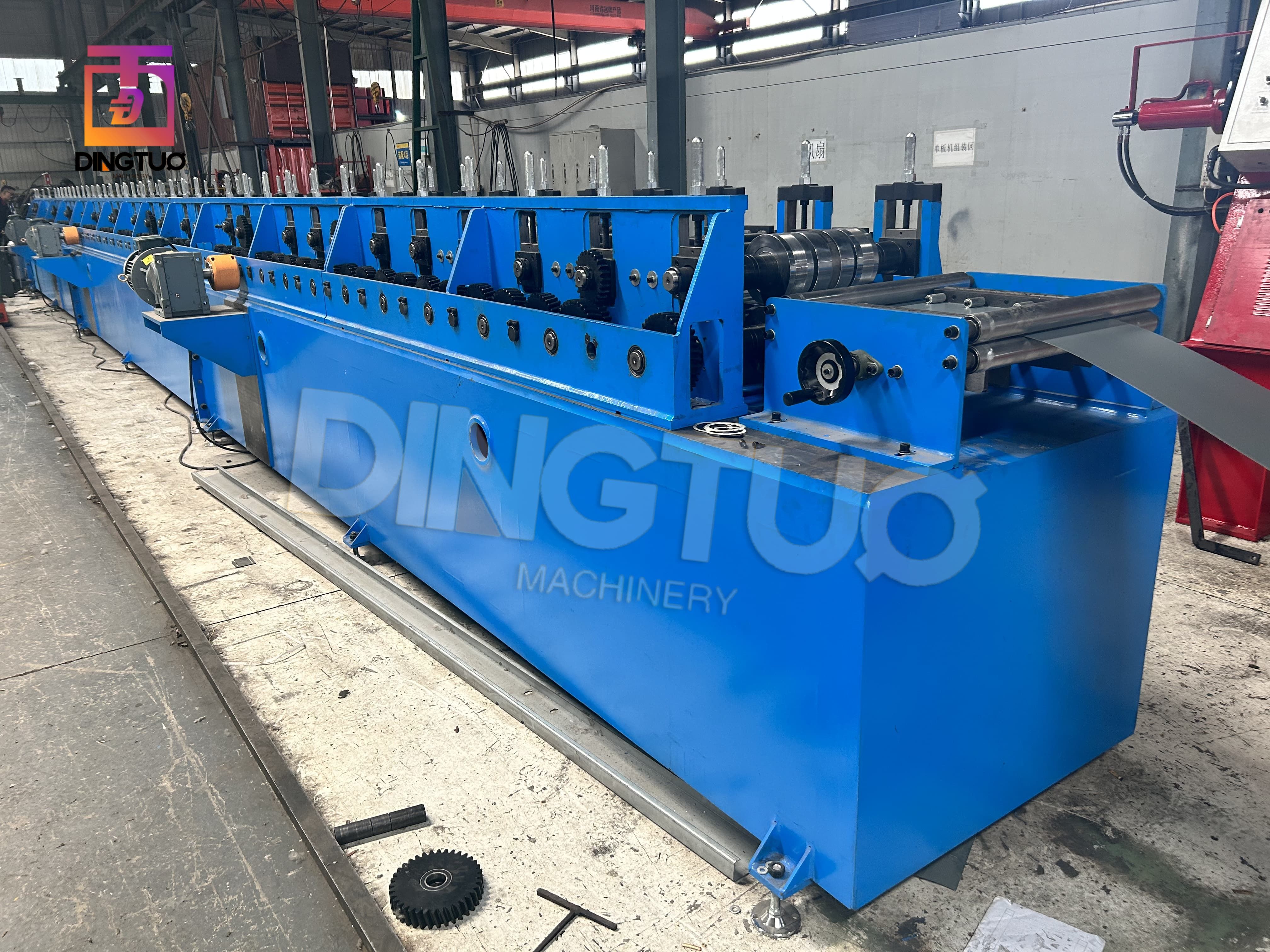 Flying Cut CHC Drywall Partition Wall Channel Soundproof Channel Roll Forming Machine
