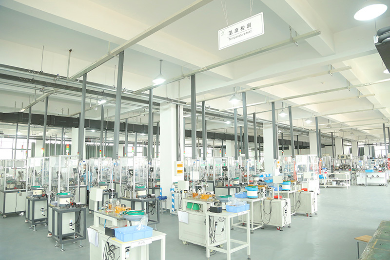 Thermal protector automatic production line