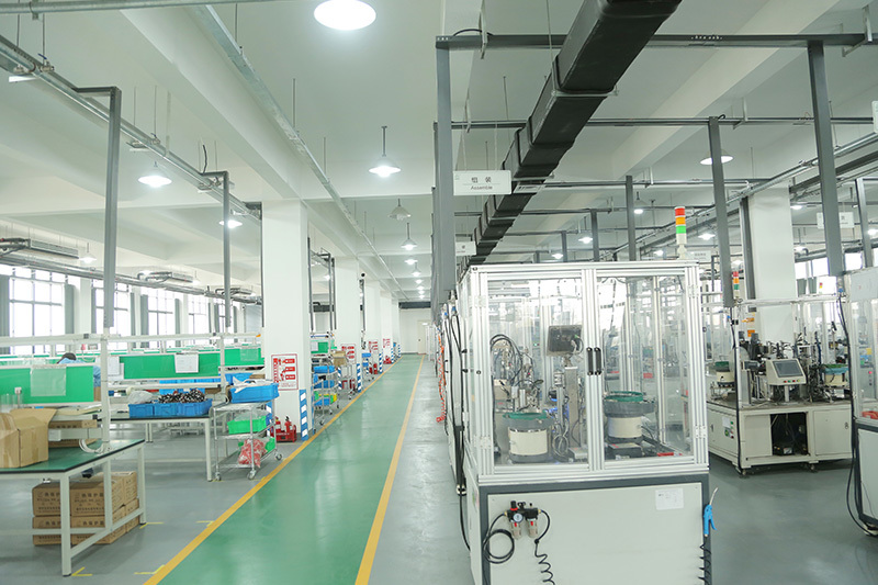 Thermal protector automatic production line