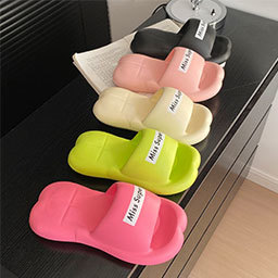 520 Labeled shoes