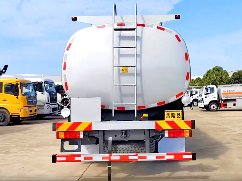 Shacman H3000 8X4 12 Wheels 4 Axles 30000L Fuel/Petrol/Oil Tank Truck with Censtar Dispenser