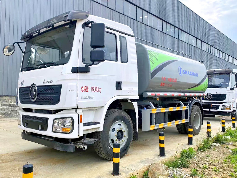 Shacman L3000 4X2 Sprinkler Truck Water Tank Truck on Sale