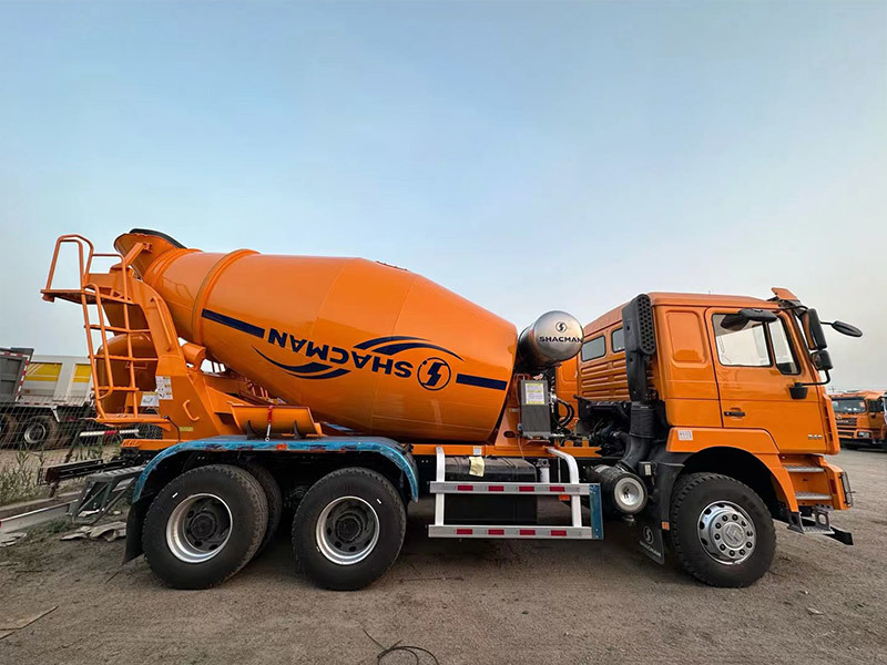Yellow New Shacman F3000 6x4 10 Cubic Meters Concrete Mixer Truck In RHD