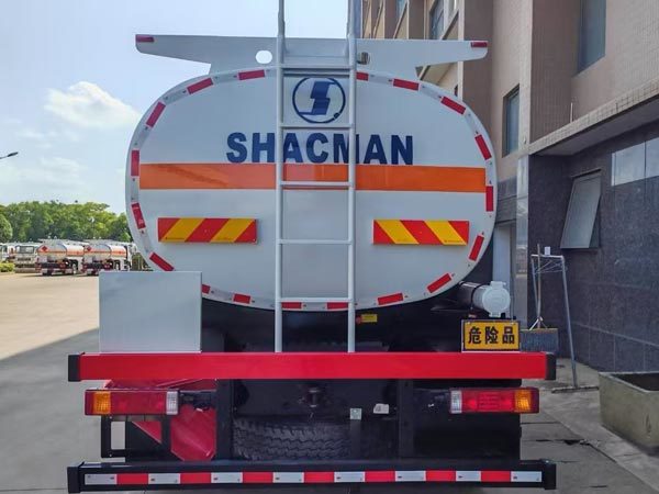 Shacman Oil Tank Trucks Shacman H3000 8X4 Fuel Transfer Truck EuroII