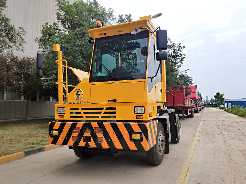 Shacman Brand New Terminal Tractor Truck Wharf Tractor 4x2 Low Speed Port for sale