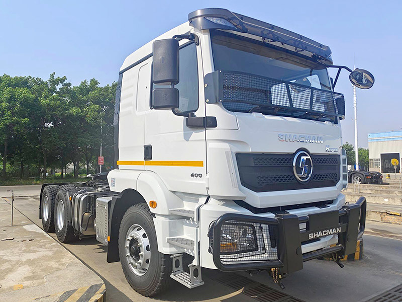 Shacman Tractor H3000 6X4 400hp Tractor Truck Hot in Tanzania