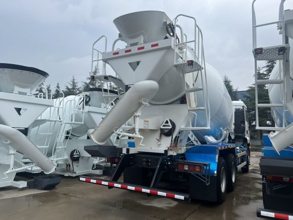 Shacman H3000 6x4 Concrete Cement Mixer 10Tyre Truck 10CBM Capacity New Shacman Concrete Mixer