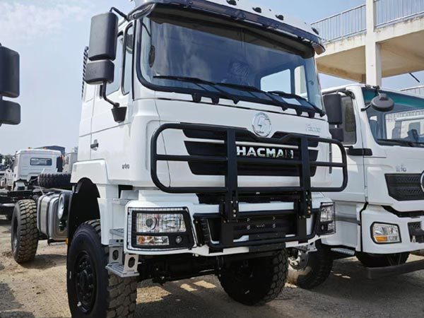 Shacman F3000 Desert Truck Transport on Muddy Roads