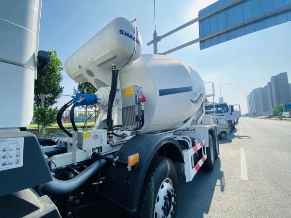 Factory Price 8*4 Shacman F3000 Concrete Mixer Truck with 14CBM Mixer Tanker Capacity for Sale