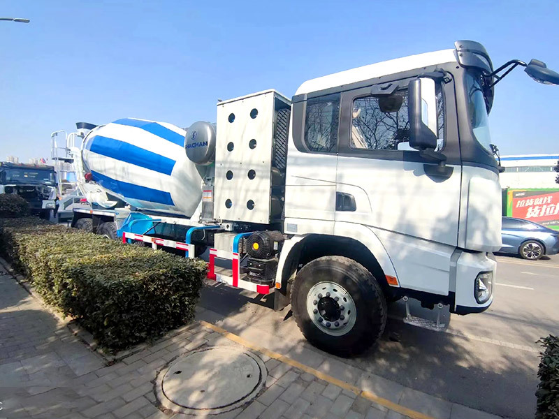 Shacman X3000 6x4 CNG Concrete Mixer Truck with 12m3 Capacity From China Manufacturer
